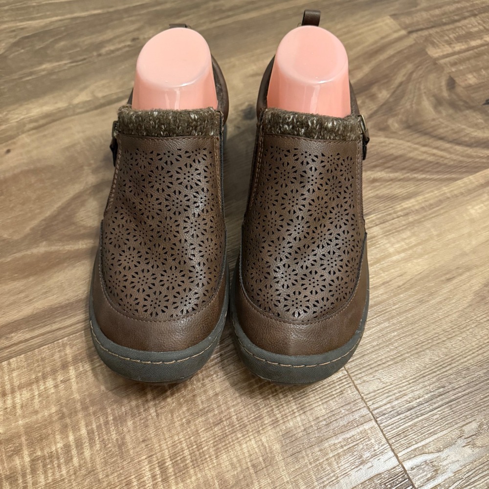 JBU By Jambu Amber Brown Faux Leather Floral Cutout Side Zip Comfort Shoe‎ 8M